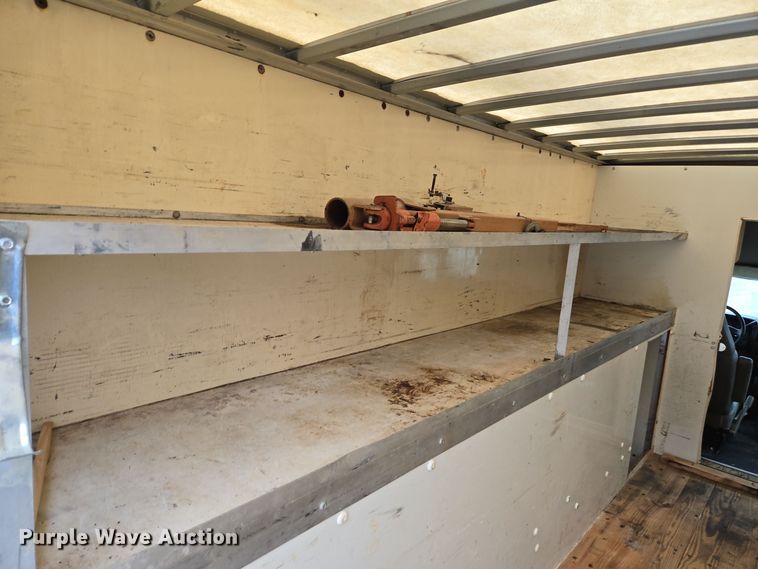 image for item DX1501 2005 Chevrolet Express delivery van