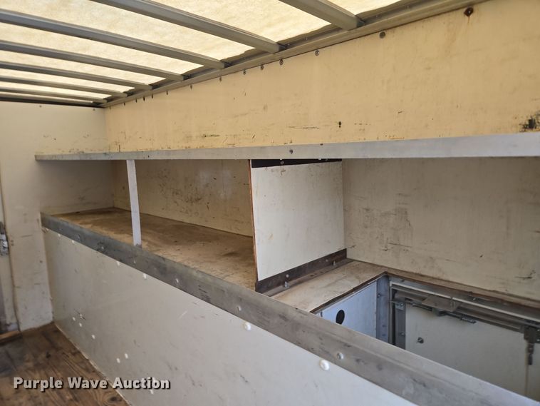 image for item DX1501 2005 Chevrolet Express delivery van