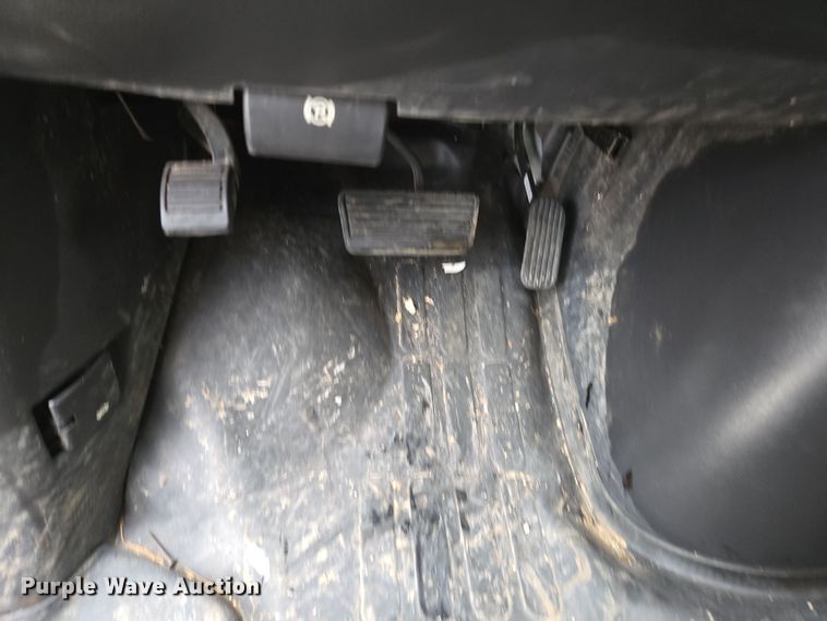 image for item DX1501 2005 Chevrolet Express delivery van