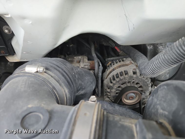 image for item DX1501 2005 Chevrolet Express delivery van