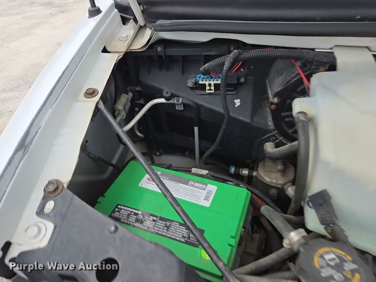 image for item DX1501 2005 Chevrolet Express delivery van