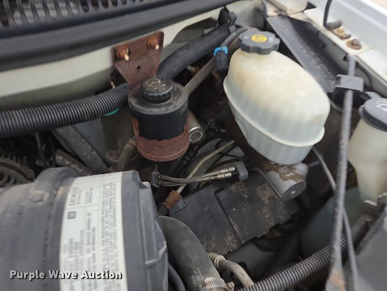 image for item DX1501 2005 Chevrolet Express delivery van