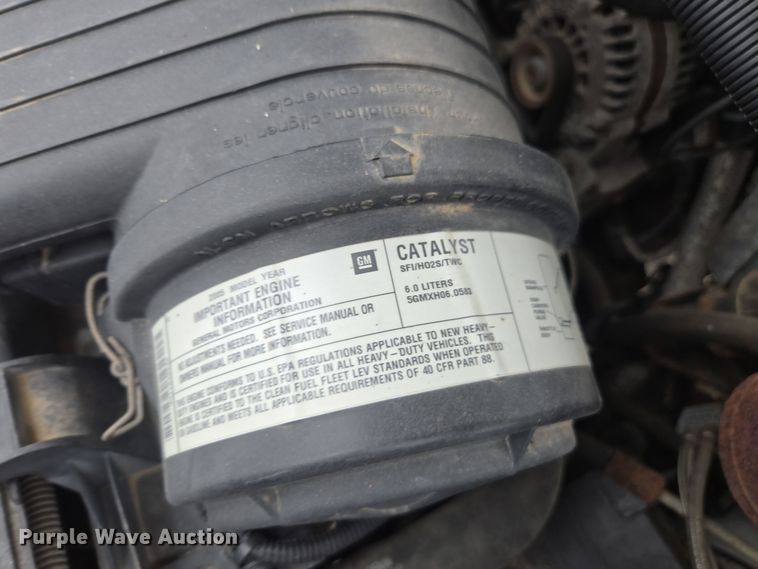 image for item DX1501 2005 Chevrolet Express delivery van