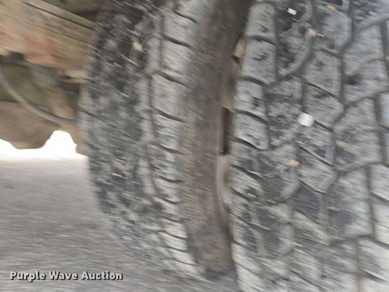 image for item DX1501 2005 Chevrolet Express delivery van