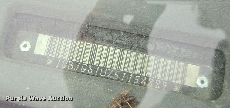 image for item DX1501 2005 Chevrolet Express delivery van