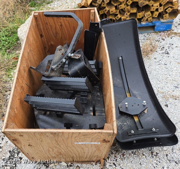 image for item DX1509 Tractor parts