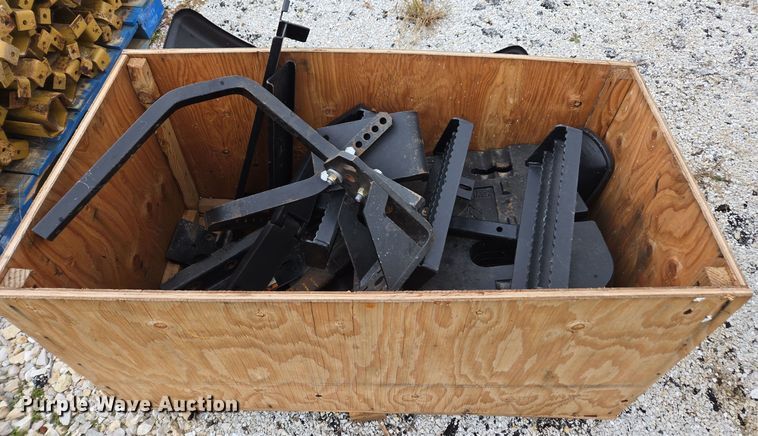 image for item DX1509 Tractor parts