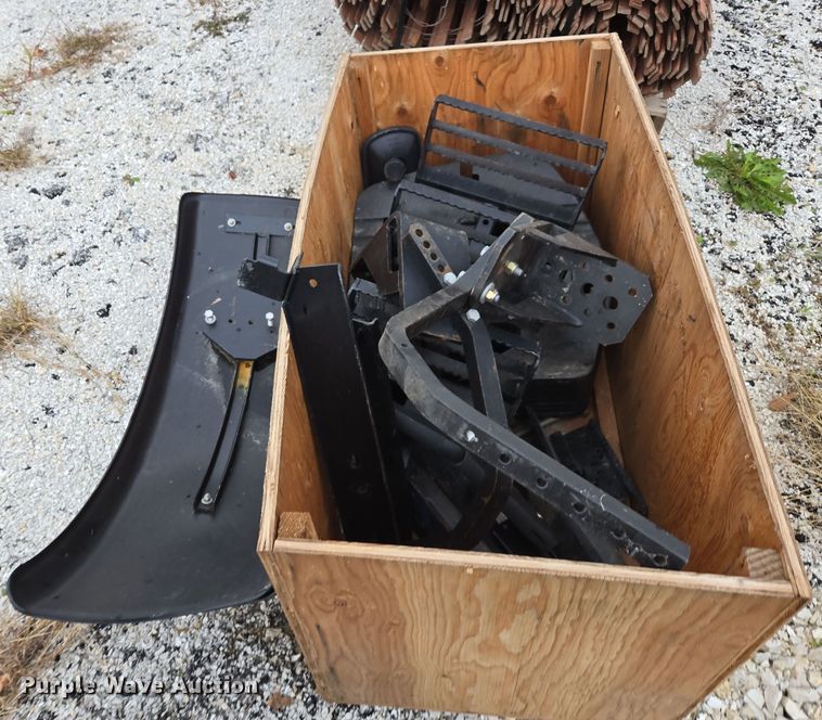 image for item DX1509 Tractor parts