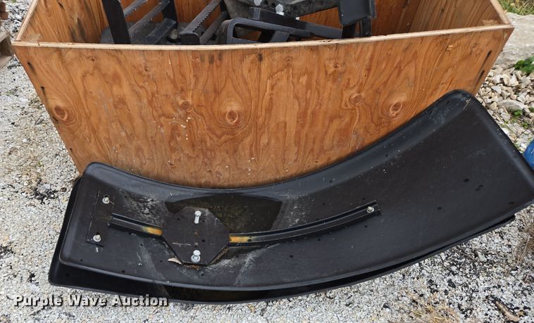 image for item DX1509 Tractor parts