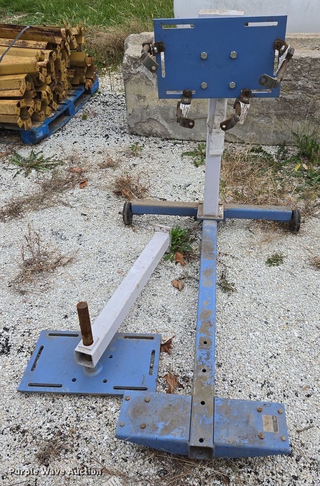 image for item DX1511 OTC Engine stand