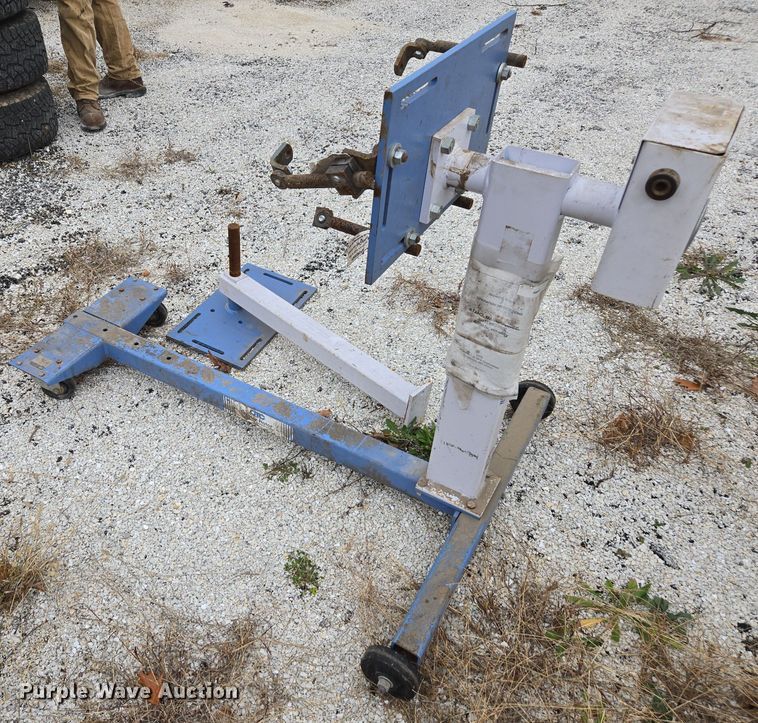 image for item DX1511 OTC Engine stand