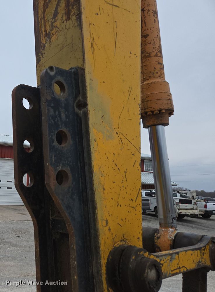 image for item DX1602 John Deere 690D excavator