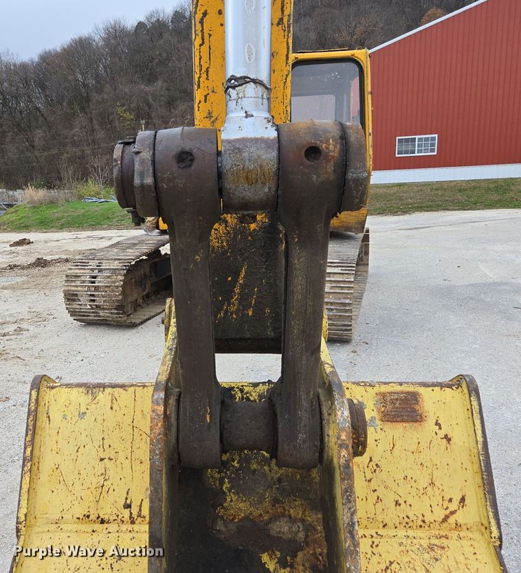 image for item DX1602 John Deere 690D excavator