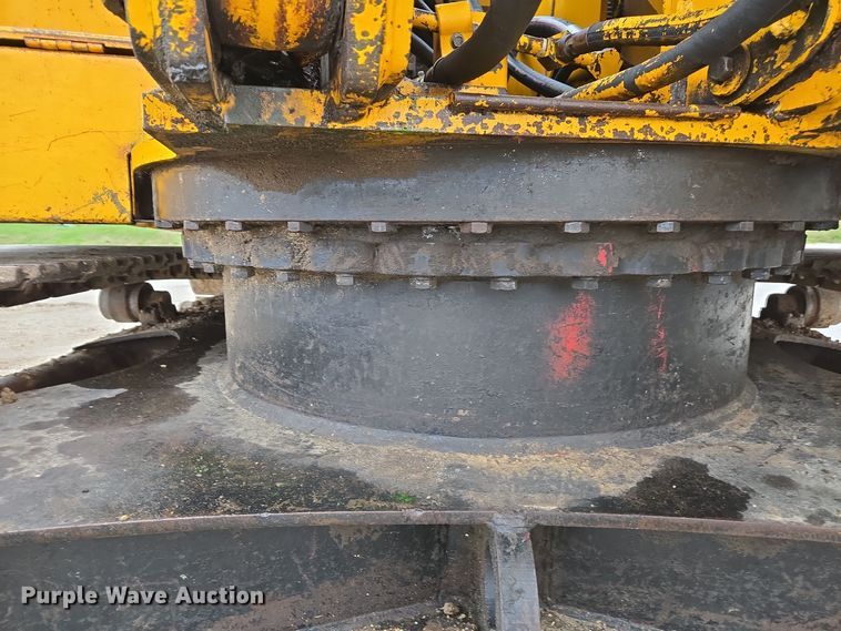 image for item DX1602 John Deere 690D excavator