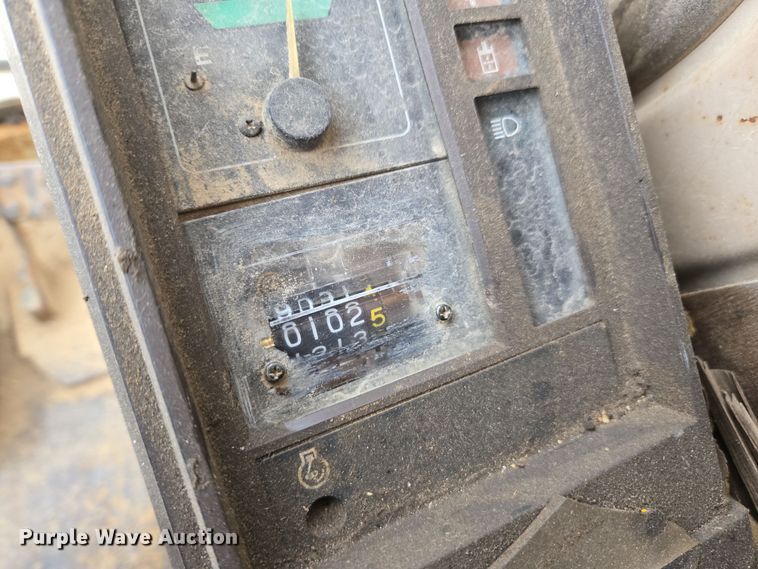 image for item DX1602 John Deere 690D excavator