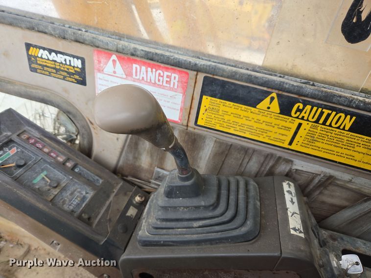 image for item DX1602 John Deere 690D excavator