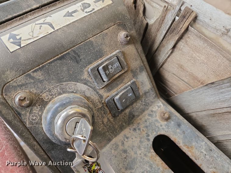 image for item DX1602 John Deere 690D excavator