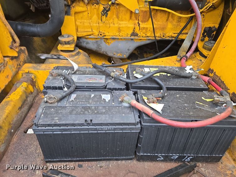 image for item DX1602 John Deere 690D excavator