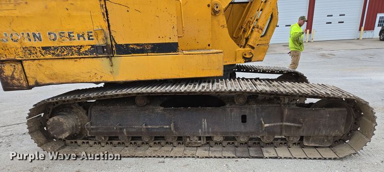 image for item DX1602 John Deere 690D excavator