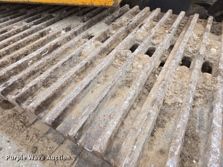 image for item DX1602 John Deere 690D excavator