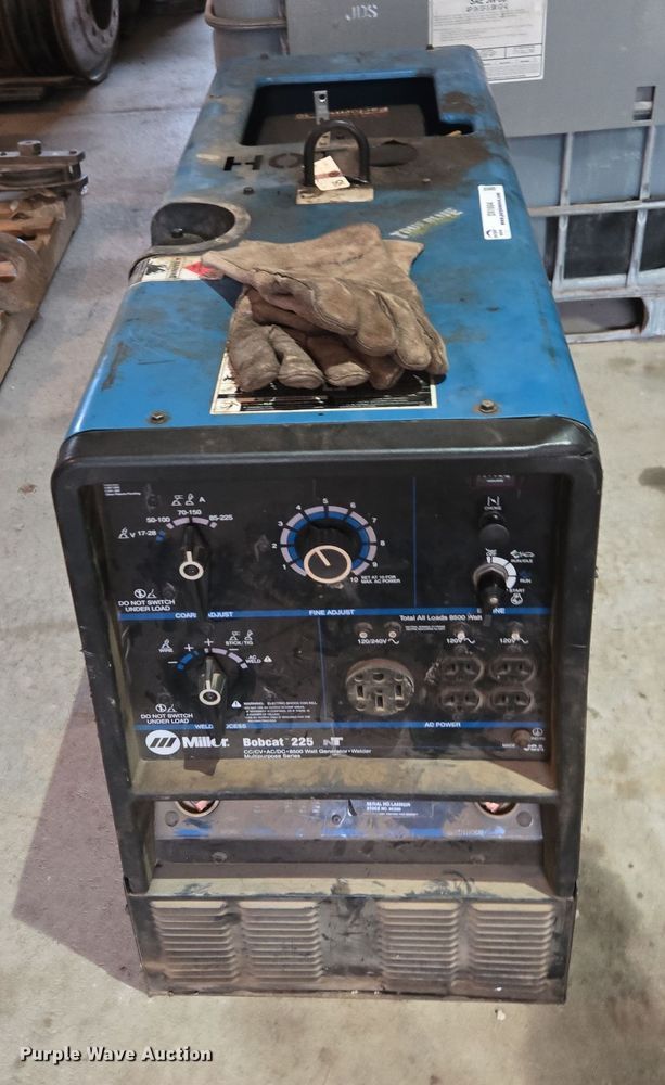 image for item DX1604 Miller Bobcat 225 welder/generator