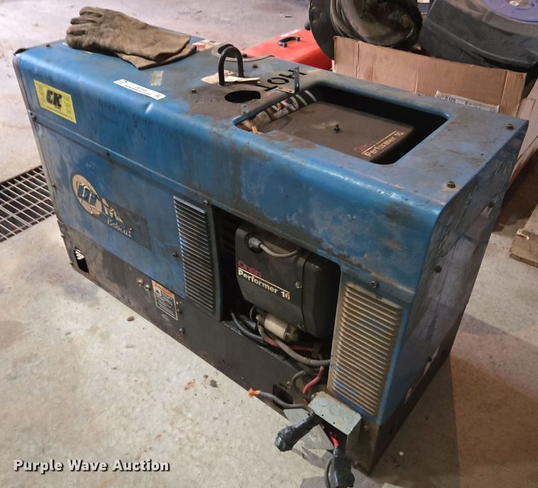 image for item DX1604 Miller Bobcat 225 welder/generator