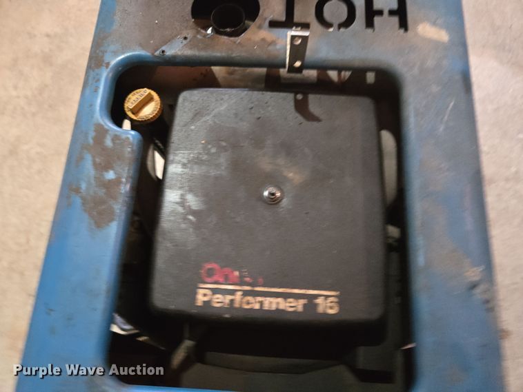 image for item DX1604 Miller Bobcat 225 welder/generator