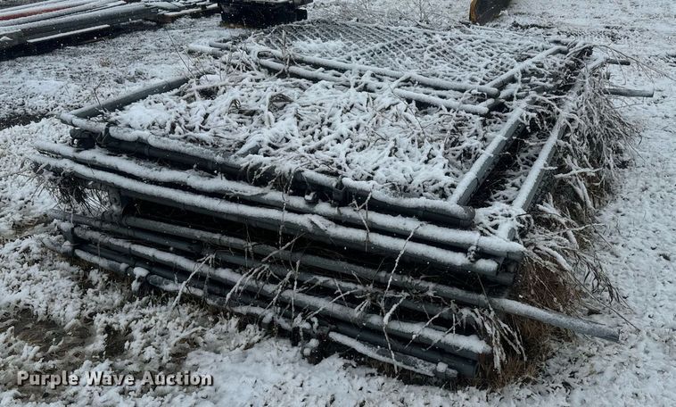 image for item DX3761 Approximately 9 rolls of 6' H chain link fence