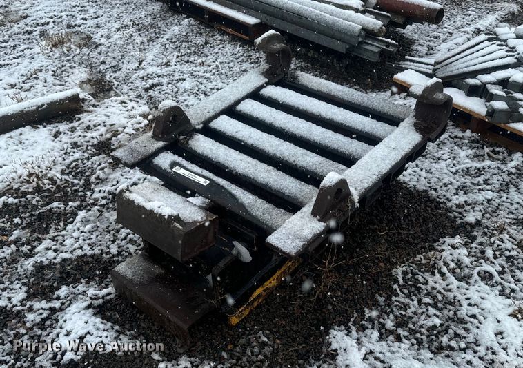 image for item DX3763 Shop built front-mounted push block