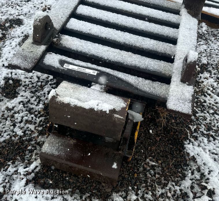 image for item DX3763 Shop built front-mounted push block