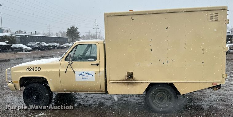 image for item DX3766 1984 Chevrolet D30 Military Postal Unit box truck