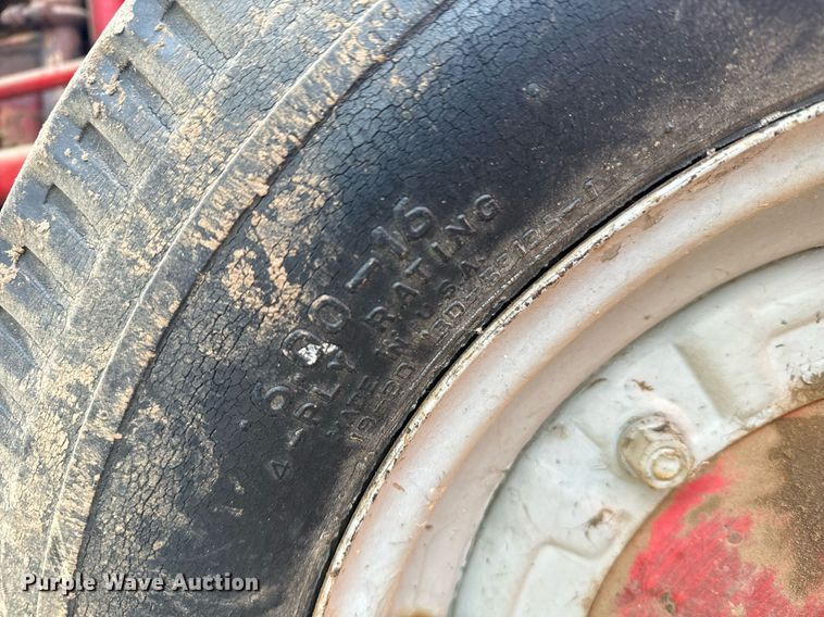 image for item DX3769 Ford tractor