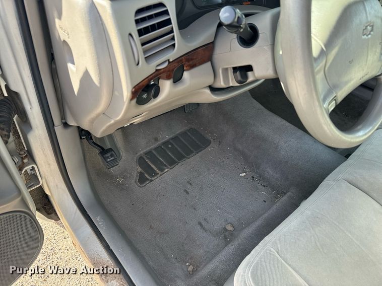 image for item DX3829 2004 Chevrolet Impala 