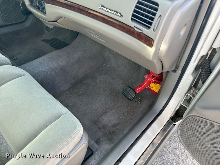 image for item DX3829 2004 Chevrolet Impala 