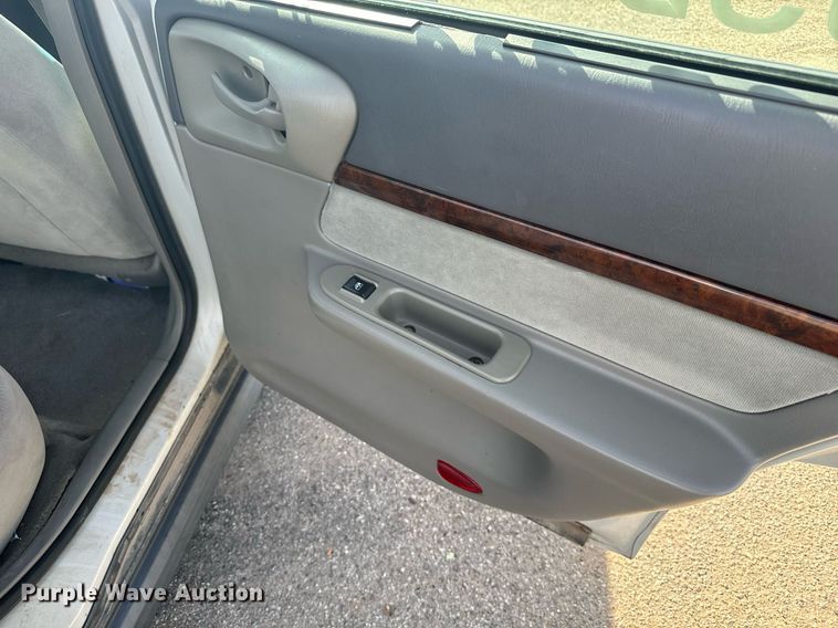 image for item DX3829 2004 Chevrolet Impala 