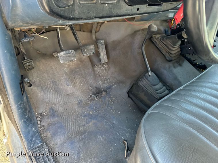 image for item DX3838 1988 Ford F350 brush fire truck