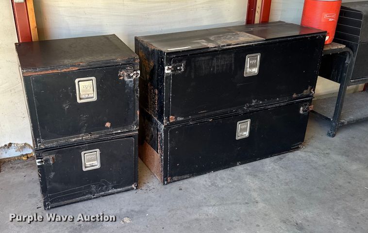 image for item DX3839 (4) toolboxes