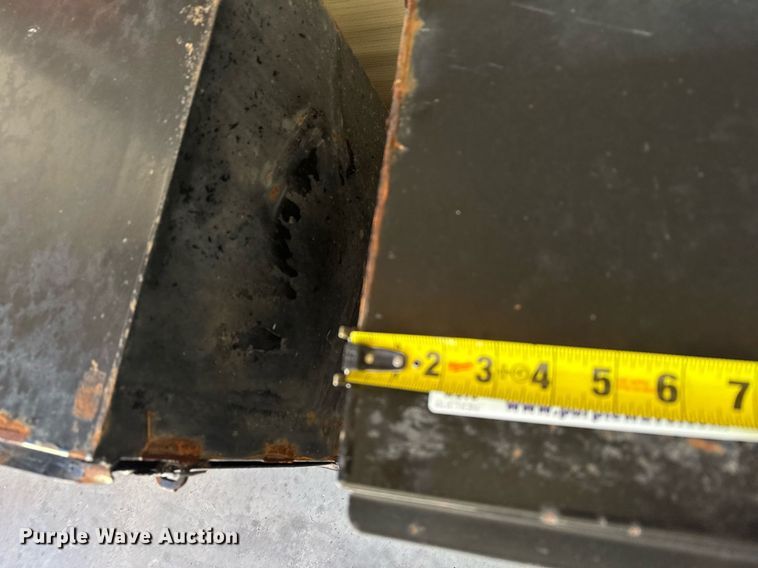 image for item DX3839 (4) toolboxes