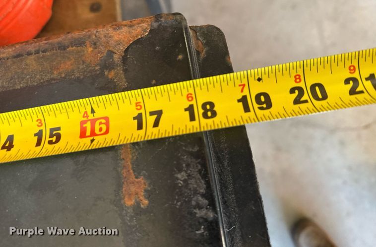 image for item DX3839 (4) toolboxes