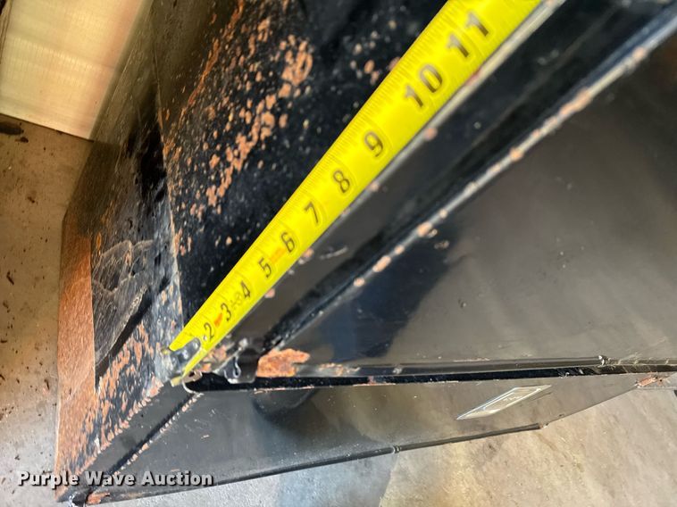 image for item DX3839 (4) toolboxes