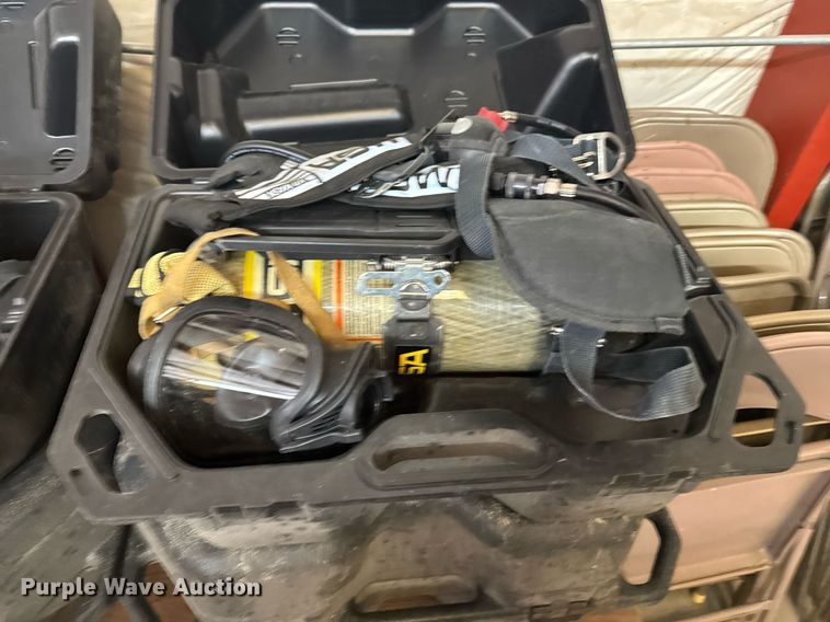 image for item DX3840 SCBA gear