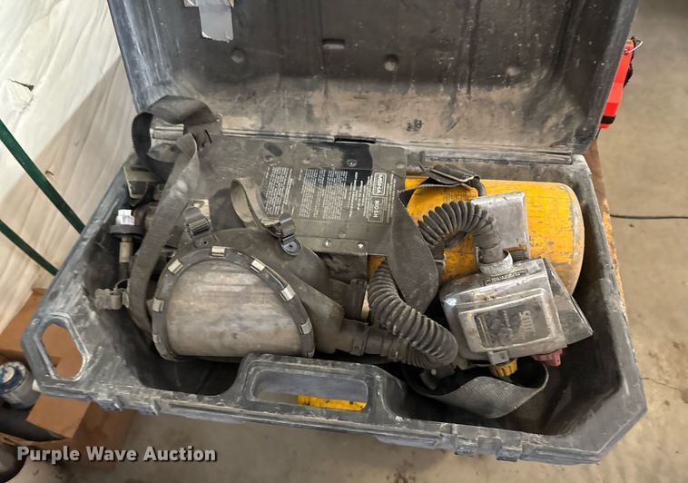 image for item DX3840 SCBA gear