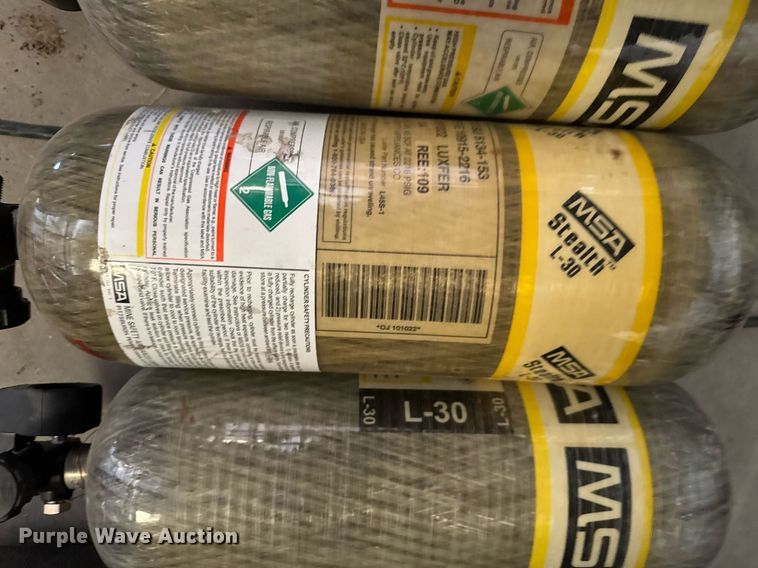 image for item DX3840 SCBA gear