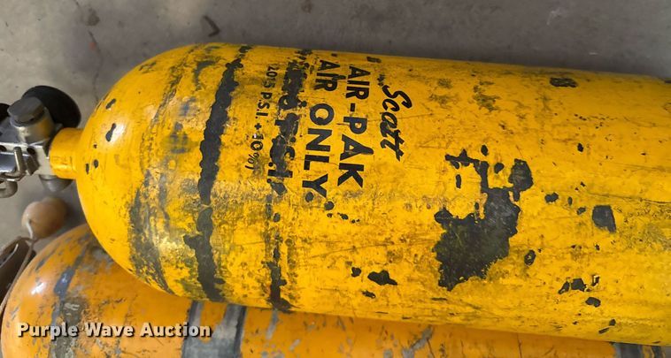 image for item DX3840 SCBA gear