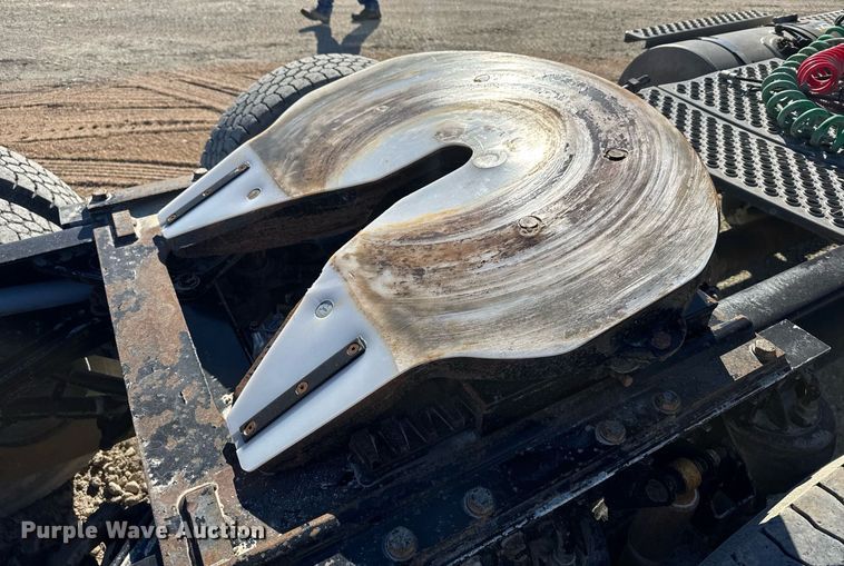 image for item DX3842 2010 Kenworth T800 semi truck