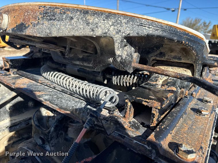 image for item DX3842 2010 Kenworth T800 semi truck