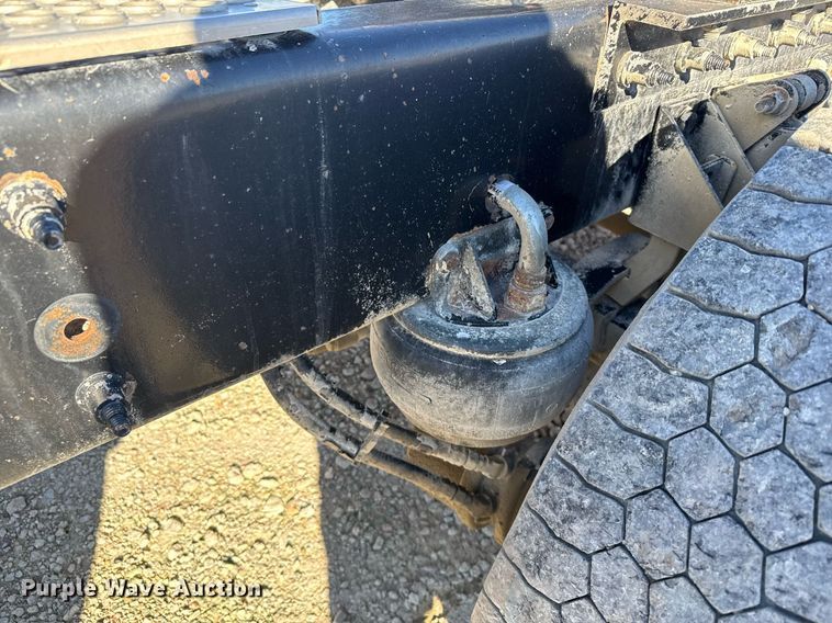 image for item DX3842 2010 Kenworth T800 semi truck