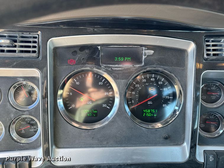 image for item DX3842 2010 Kenworth T800 semi truck