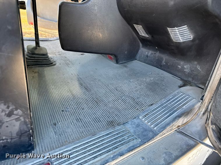 image for item DX3842 2010 Kenworth T800 semi truck