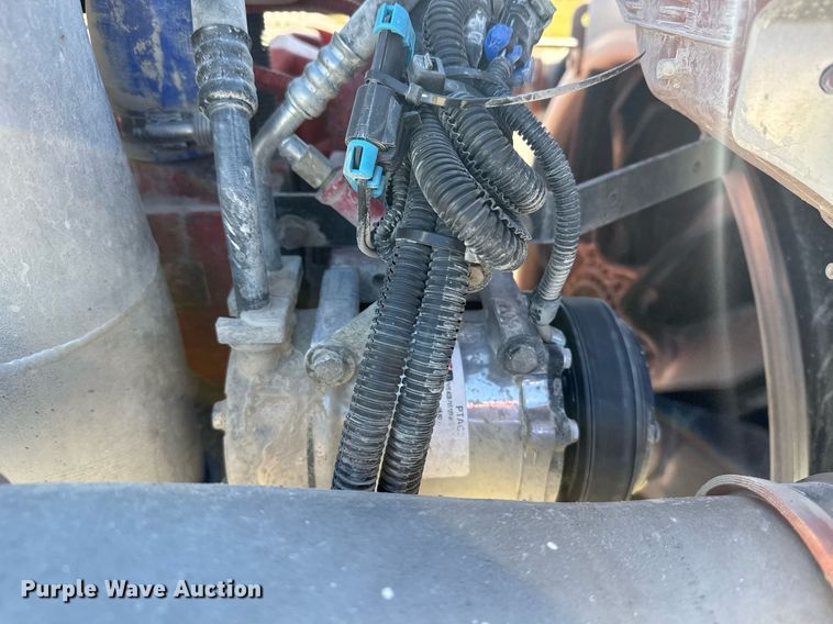 image for item DX3842 2010 Kenworth T800 semi truck